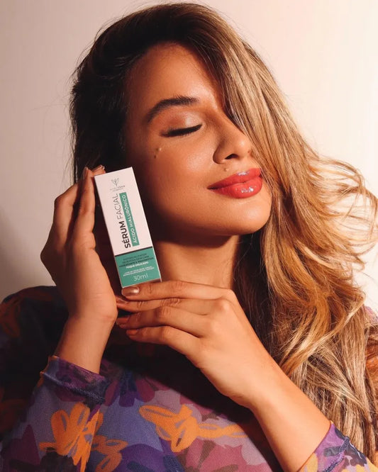 KIT FACIAL ÁGUA MICELAR + CREME FACIAL HIALURÔNICO + SÉRUM HIALURÔNICO