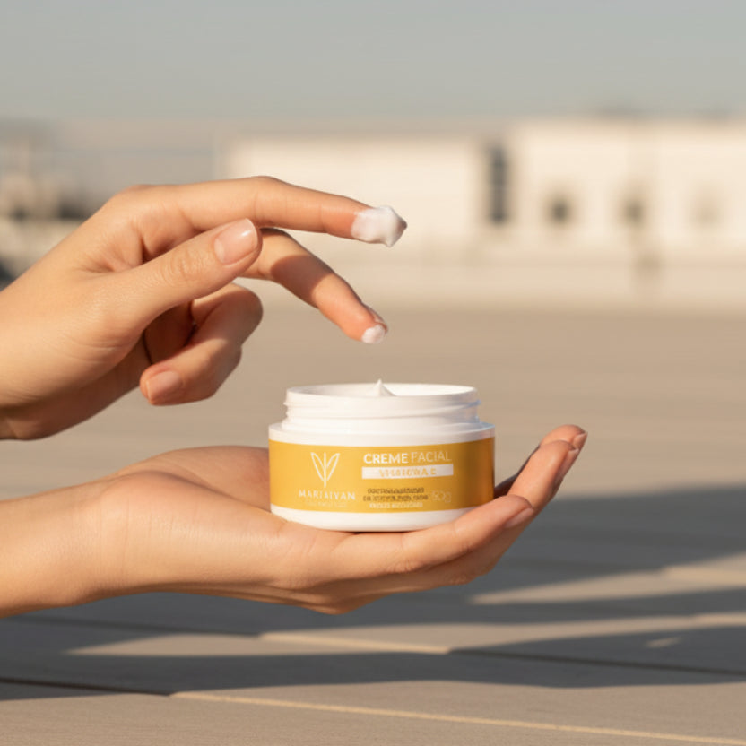 CREME FACIAL COM VITAMINA C 50g