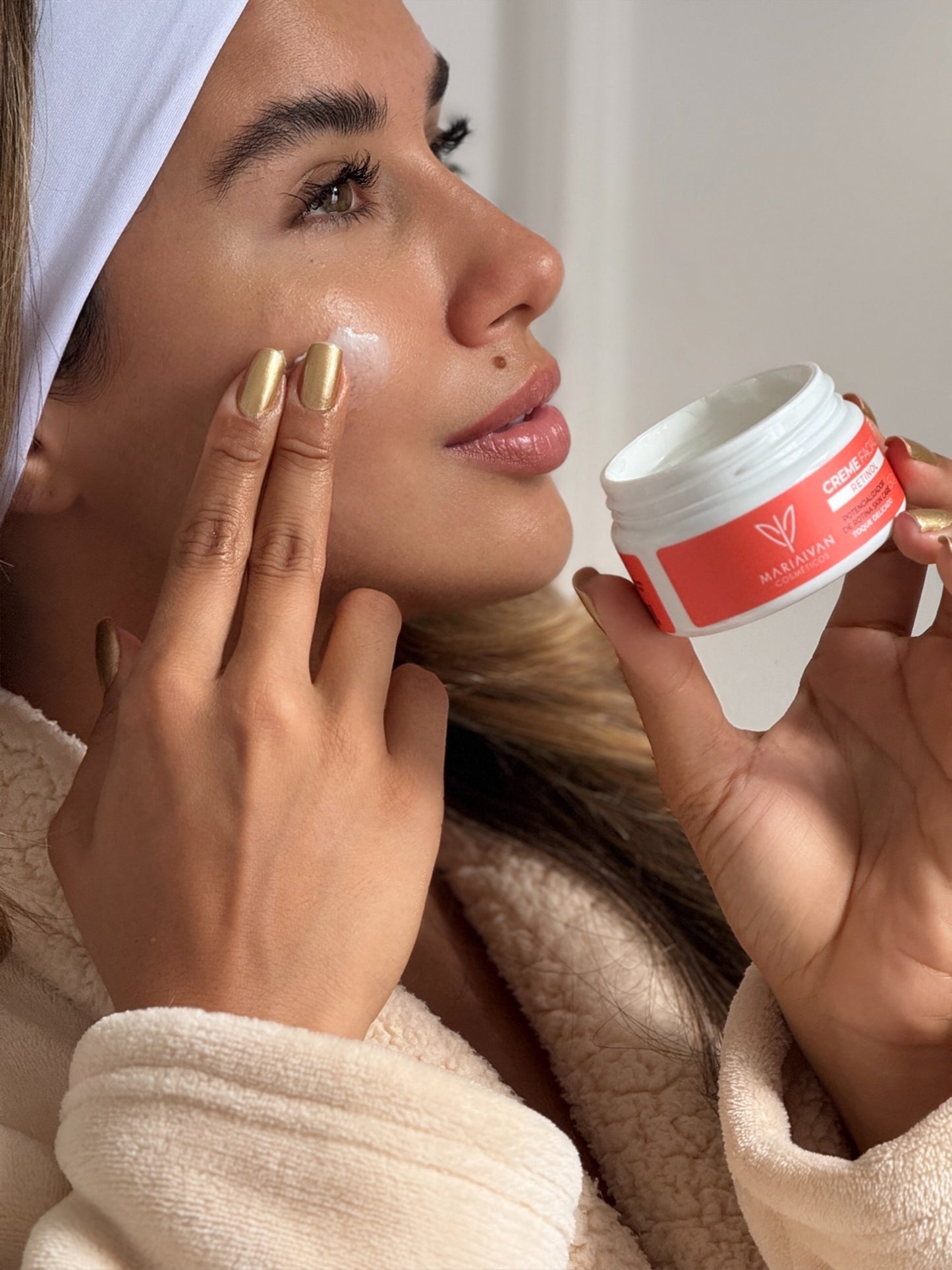 CREME FACIAL COM RETINOL 50g